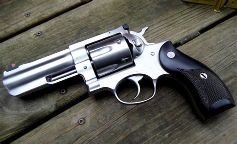 Gun Review Ruger Redhawk 44 Magnum Revolver Firearm License