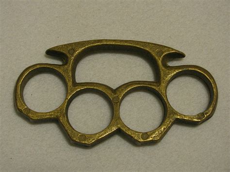 Vintage Real Brass Knuckles Knuckledusters Picture 3