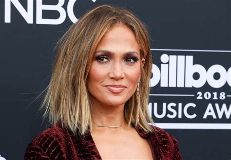 Jennifer Lopez Rom Com ‘marry Me Jumps From Stx To Universal Maluma Joins Cast