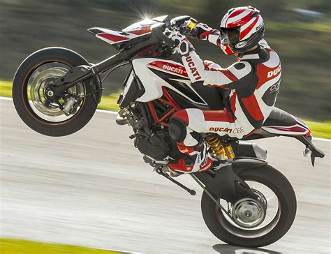 Find great deals on ebay for ducati hypermotard 821. Ducati HM 821 Hypermotard SP 2014 - Fiche moto - MOTOPLANETE