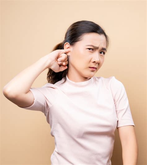 What Causes Dry Skin In Ears 8 Home Remedies And Prevention