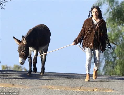 Lisa Bonet Bizarrely Takes Donkey For A Walk In Topanga Daily Mail Online