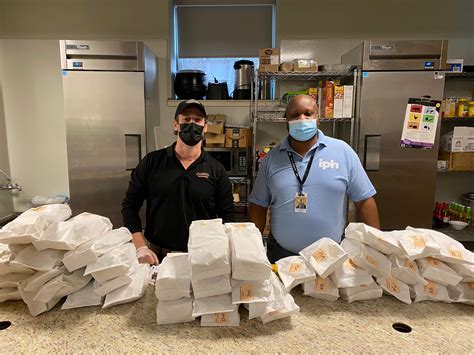 CARDONA’S MARKET DONATES SANDWICHES TO SUPPORT HUNGER RELIEF EFFORTS AT