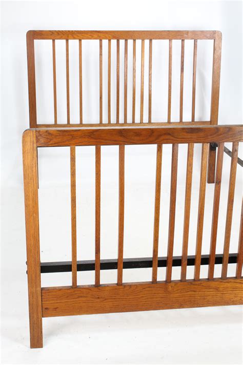Explore our selections of beautiful wood grains, from light oak and pine for a fresh feel to dark stained wooden frames for a deep and earthy effect. Antique Edwardian Oak Double Bed