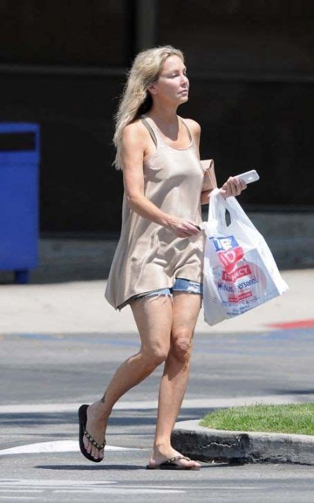 Heather Locklear Steps Out Post Rehab Heather Locklear Picture 15682843 454 X 726 Fanpixnet