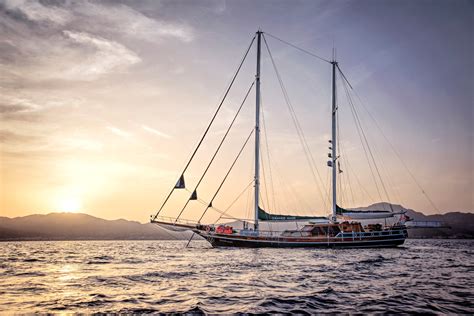 Private Sailing Holidays Greece | Red Savannah