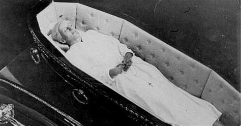 Habitación Científica Secuestro Y Desaparición Del Cadáver De Eva Perón