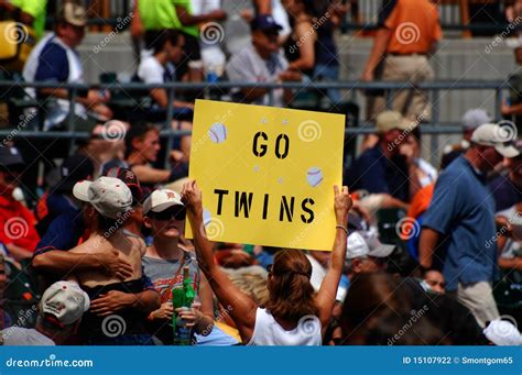 Go Twins Sign At Tigers Game July 11 2010 Editorial Photography