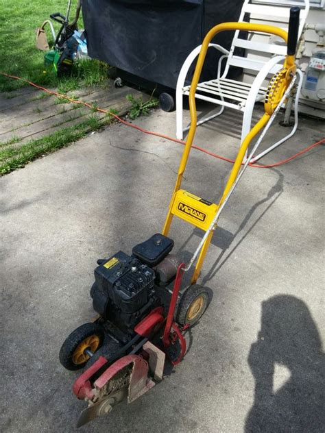 Mclane 3hp Gas Edger Briggs And Stratton For Sale In Hobart In Offerup