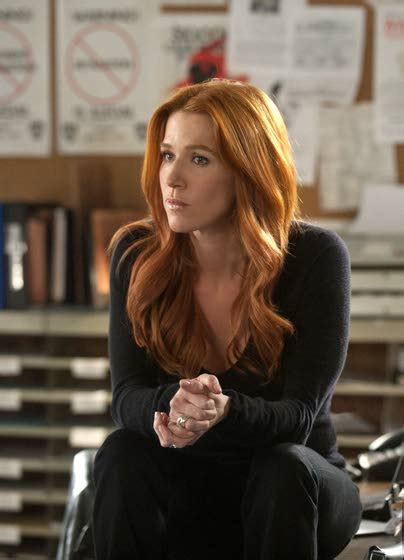 Poppy Montgomery Is Unforgettable Solving Crimes Living