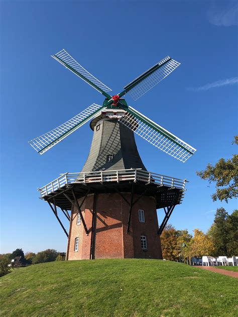 Greetsiel, Grüne Mühle | Wilhelmshaven, Nordsee, Luft