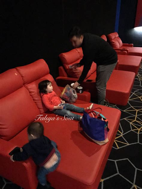 Mbo skudai ini adalah tapak kedua mbo cinemas di johor selepas membuka cawangan di mbo square one mall di batu pahat yang dibuka awal mbo cineplex yang baru di u mall dijangka untuk menyaingi panggung wayang terdekat iaitu star screen cinema di plaza tasik skudai, johor bahru. Falsya's Soul ::: :: MBO Kecil, The Starling Mall ...