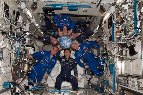 Watch Live As Three People Return From Space Today Universe Today