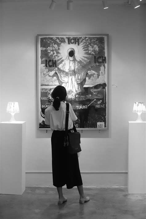 Vintanaph Makes Philippine Contemporary Art Available For All