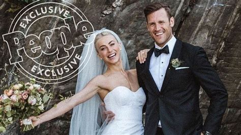 julianne hough s stylist and wedding dress designers dish on her two stunning looks martha