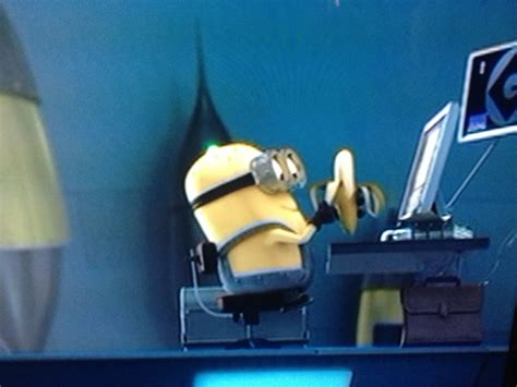 Minions Work Station In Despicable Me Mini Movies Minions Working