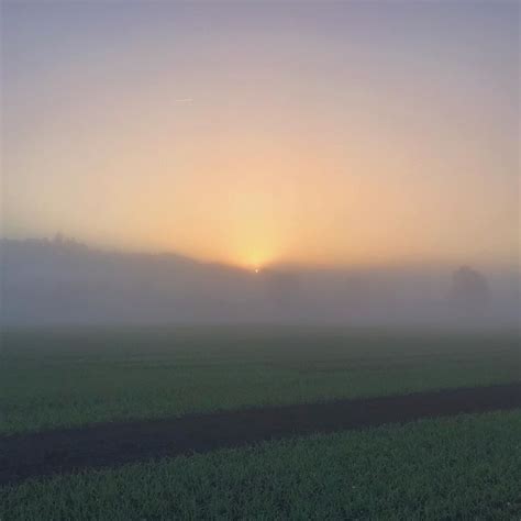 Wir geben einen überblick über den ursprung der adventszeit, die bedeutung im kirchenjahr und die bräuche. Auch sowas wie ein Sonnenaufgang... und heute mit einem ...