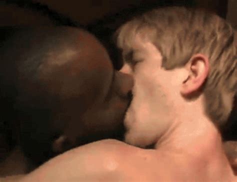 Gay Male Interracial Kiss Tumblr Porn