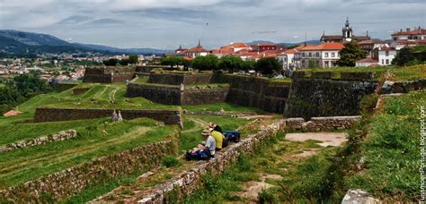 Peregrinos Descansando En Valença Do Minho Places In Portugal
