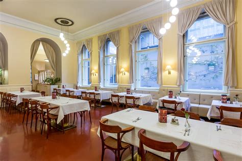 When tragedy strikes the community surrounding a cafe in west philadelphia, the cafe's regulars come to realize how intertwined their lives truly are. Café Louvre - Prague.eu