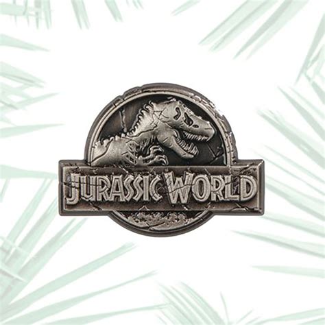 Universal Pin Jurassic World Sculpted Logo
