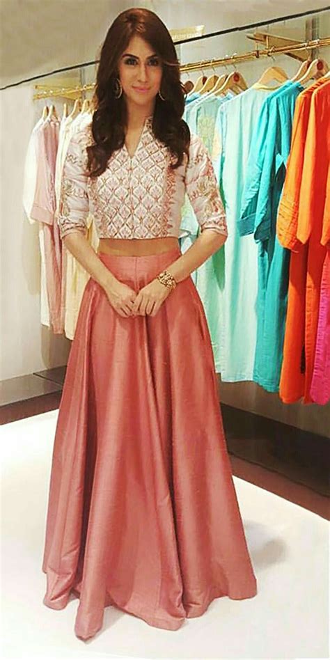 Pin By Anjali On Lengha Set Indian Skirt Indian Bridal Wear Fashion