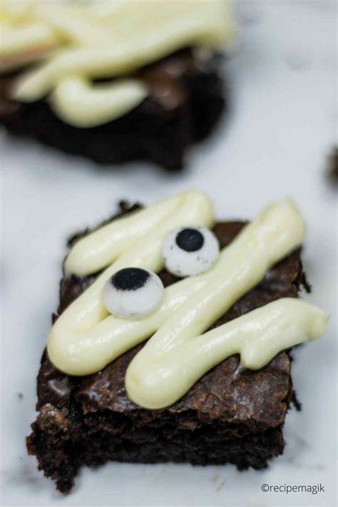 Mummy Brownies Easy Halloween Treats Recipemagik