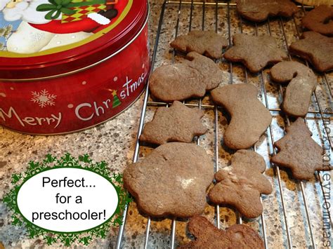 Use different cookie cutter shapes to mix things up, then decorate your heart out! McKinney Mommas: Making Holiday Memories With Preschoolers #HolidayMoments