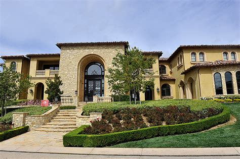 Michael jackson's house | dream home. Michael Jackson's Estate Buys in Calabasas for $10.75 ...