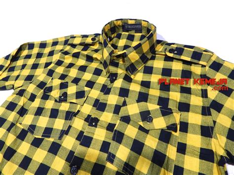 Jual baju kotak jokowi versi terbaru edisi kampanye presiden. Jual Baju kemeja pria - kotak kotak kuning hitam di lapak ...