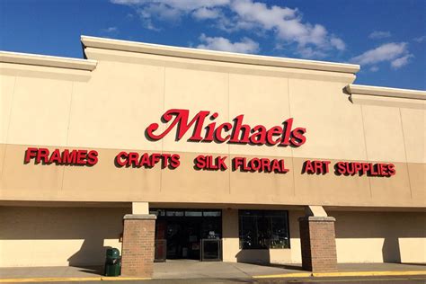 Michaels Crafts Deal For Updated Smaller Corporate Headquarters In