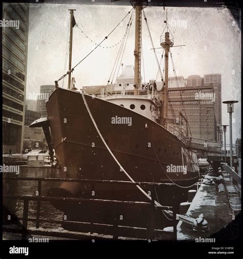 Ship Moored In Baltimore Harbor On A Snowy Day Stock Photo Alamy