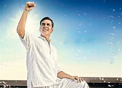 akshay kumar walks away with rs 40 crores for pad man welcome to