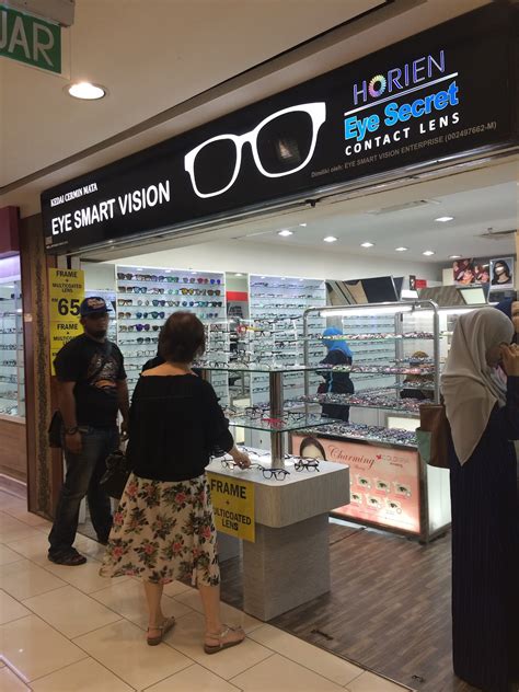 Polis menafikan dakwaan pihaknya mengeluarkan saman kepada individu memakai cermin mata hitam ketika memandu. Fila Territory ~ Color The World: Pakej Cermin Mata RM65 ...