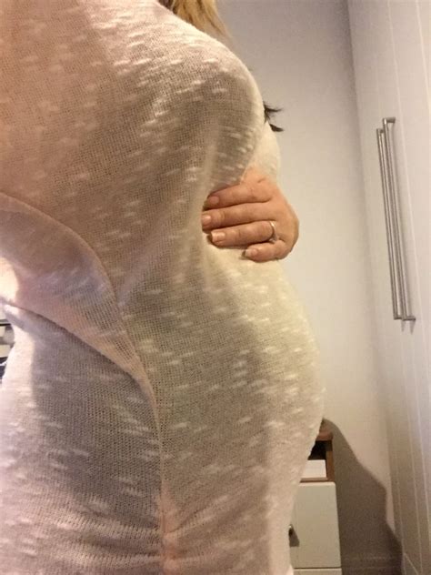 15 Week Bump Update My First Pregnancy Life Of An Auntie And Mum