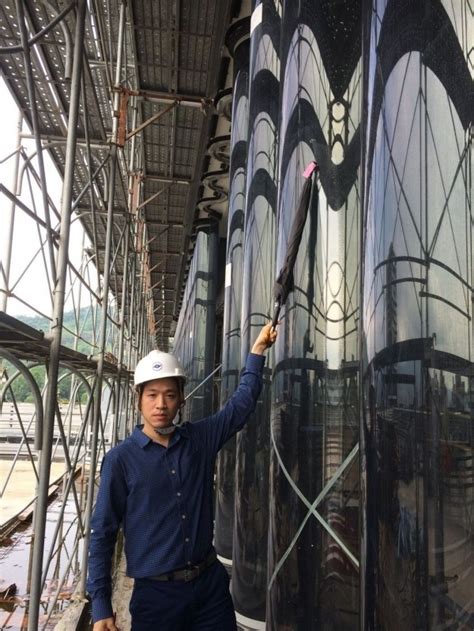 Urumqi delivery business unit sales department sales center 乌鲁木齐寄递事业部小包业务营销中心营业部. 天價玻璃碎滿地 議員轟北藝中心擺爛 - 社會 - 自由時報電子報