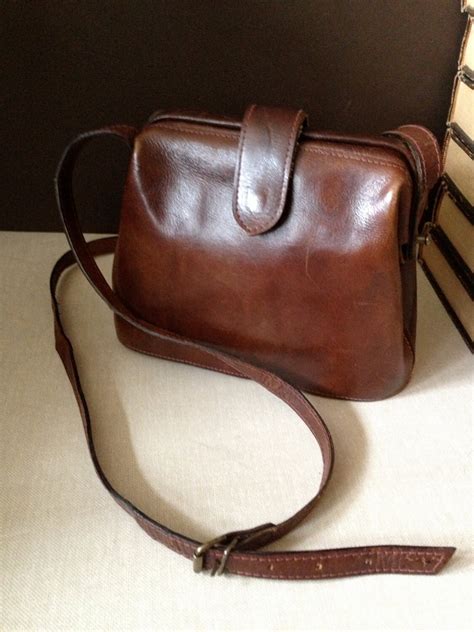 Vtg Chestnut Brown Leather Doctors Handbag By Jansvintagestuff