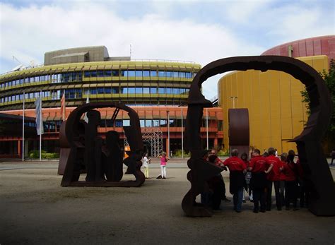 With its headquarters in mainz zdf enterprises can be reached by car from frankfurt am main airport in just 20 minutes. File:ZDF-Sendezentrum.JPG - Wikimedia Commons