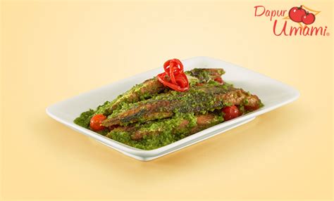Lezatnya ikan tongkol dalam balutan cabai ini pasti bisa bikin makan jadi ta. Dapur Umami