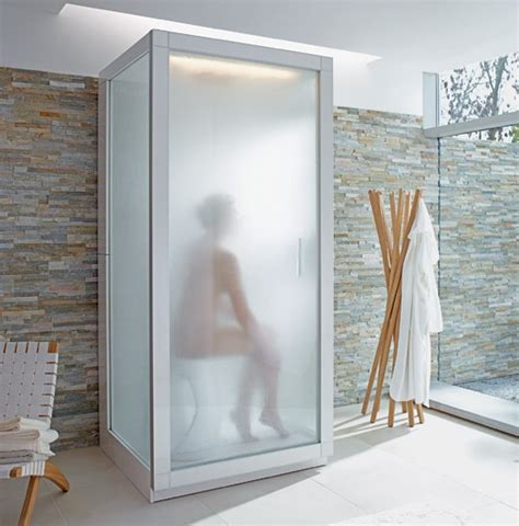 Le dimensioni del bagno turco variano inoltre da modello a modello, permettendo di creare l'hammam o bagno turco casalingo più adatto alle tue esigenze in termini di superficie, potenza ed estetica. Cabina doccia bagno turco St.Trop | Duravit