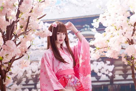 Japanese Girl In Kimono Wallpaper For 2880x1920