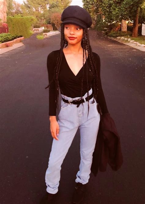 She was raised alongside her older sister chloe in atlanta. Halle Bailey Height, Weight, Age, Body Statistics ...