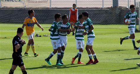 Последние твиты от santos laguna fans (@santoslagunfans). guerreporte: Santos Laguna y Tigres dividen en la ...