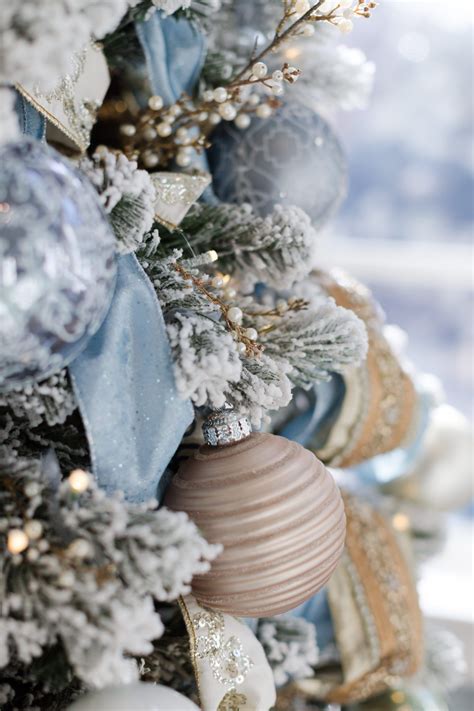 Hang these pretty little things on the fireplace and add some accents in gold color, too. Gold and Blue Christmas Decorations - My Cinderella Tree ...