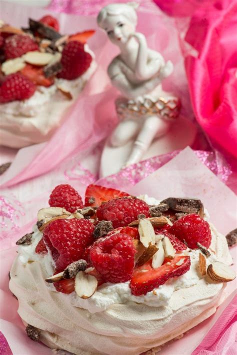 See more ideas about pavlova, meringue pavlova, desserts. New Zealand Pavlova (A Meringue Dessert Topped with Fruit ...