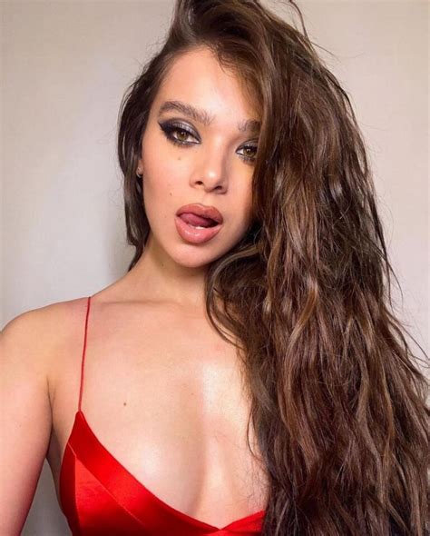 Hailee Steinfeld Hot Sexy Pictures Bollywoodfever