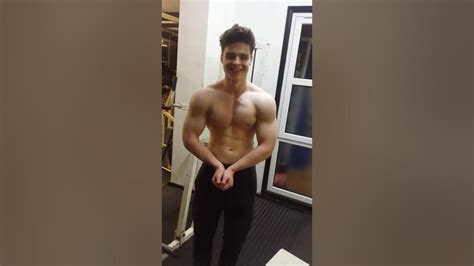 Amazing Ripped 15 Year Old Bodybuilder Shredded Muscle Flex Youtube