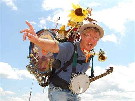 A global movement campaigning to end extreme poverty and preventable disease by 2030, so that everyone, everywhere can. One Man Band » One Man Band - PitPete - Lieder die das ...
