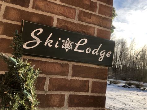 Vintaged Ski Lodge Snowflake Sign Etsy Ski Lodge Lodge Signs Ski