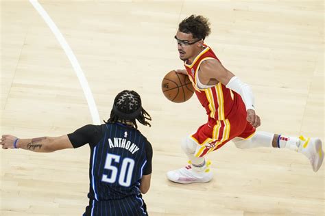 Has a younger brother, timothy, and two younger sisters, caitlyn and camryn. Trae Young Rayford Young : Le MVP de la nuit : les ...